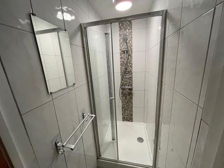 8 bedroom house to rent - Photo 3