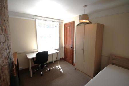3 bedroom terraced house to rent - Photo 5