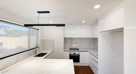 8A Downsview Road, Pakuranga Heights - Photo 4