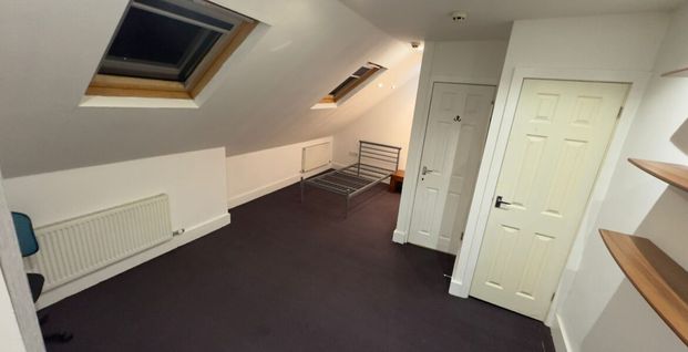 Woodside Place, Burley, Leeds, LS4 2QU - Photo 1