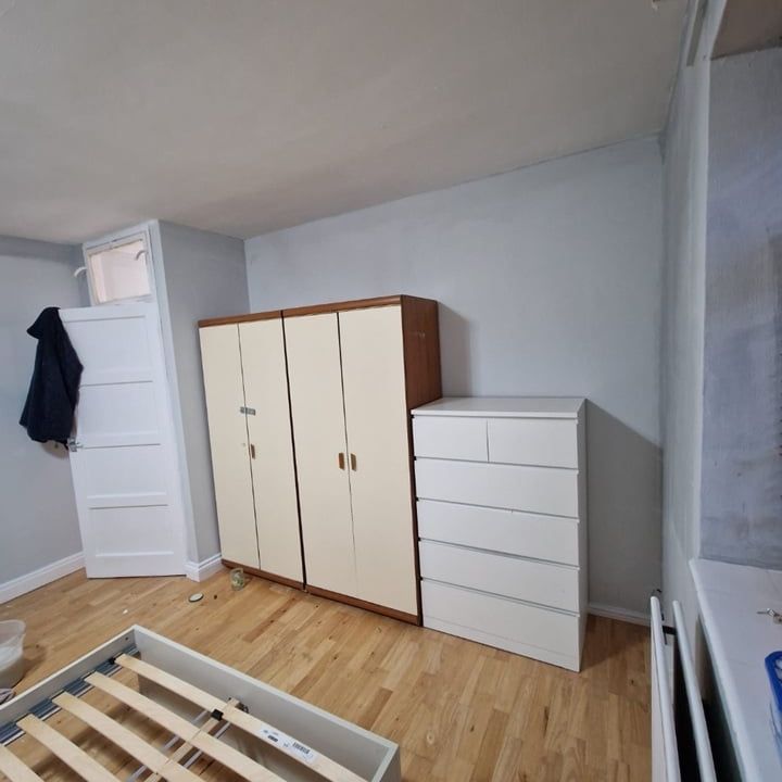 1 Bed Flat, Henry House, SW8 - Photo 1