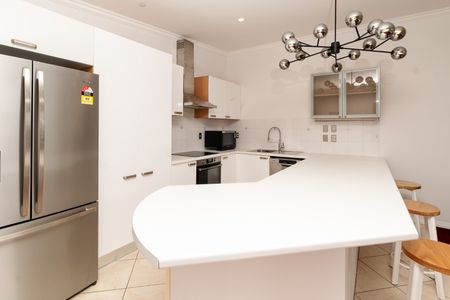 Penthouse Apartment - Photo 2