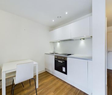 Studio to rent - Photo 4