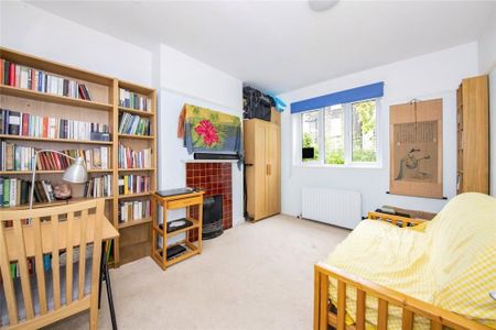 3 Bed Terraced House, Winforton Street, SE10 - Photo 2