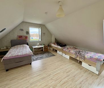 Großzügige 6-Zimmer Maisonettewohnung mit Garten! - Photo 4