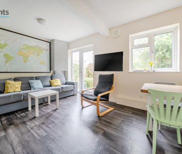 6 bedroom semi-detached house to rent - Photo 5