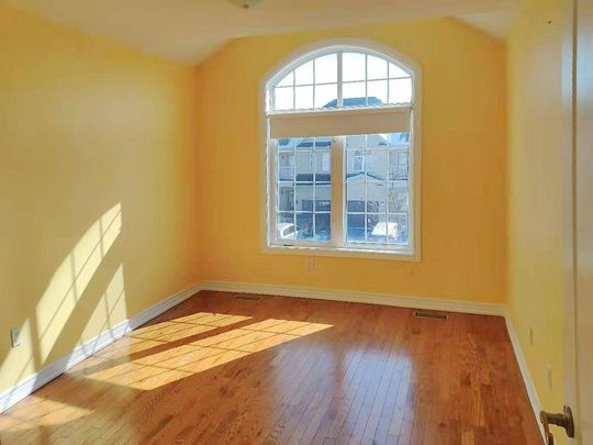 For Lease - 40 Ozner Crescent, Vaughan, Ontario - Photo 1