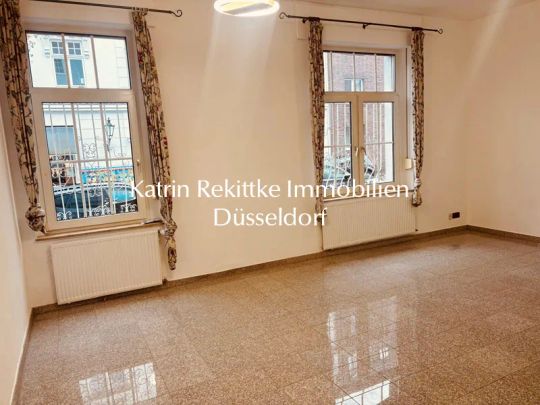 🏡❤️ BEZAUBERNDE LAGE VON OBERKASSEL - TOP NEUE BÄDER, WINTERGARTEN UND SÜßE GARTEN-TERRASSE - Photo 1