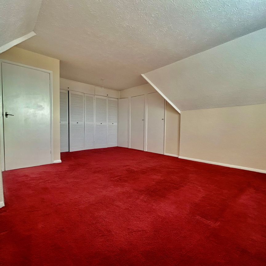 2 bedroom bungalow to rent Cradock Place, Worthing, BN13 - Photo 1