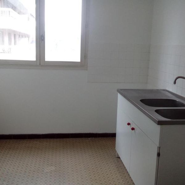 Location Appartement 1 pièce 42m² CUSSET 03300 - Photo 1