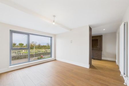 1 Priory Gate, Holywood, BT18 0FF - Photo 2