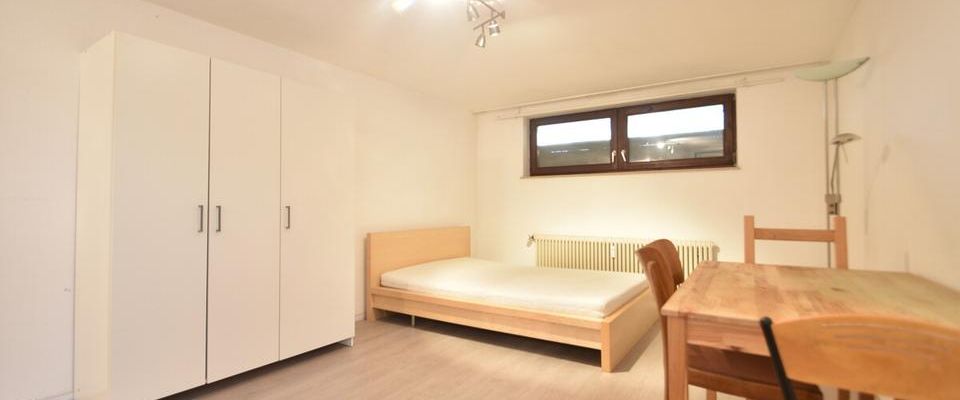 Möbliertes 1-Zimmer-Apartment mit vollständigem Hausrat im beliebten Märchenviertel! - Foto 1