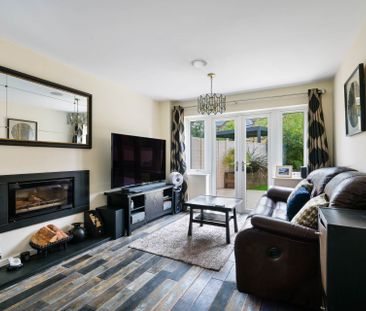 Noble Park, Epsom - Photo 1