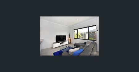 Light and Airy! - Photo 2