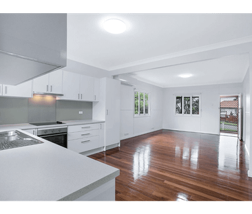 Beautifully Presented Three-Bedroom Home with Modern Finishes and S... - Photo 2