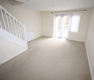 2 bedroom end of terrace house to rent - Photo 1