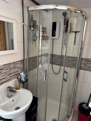 1 bedroom property to rent - Photo 5