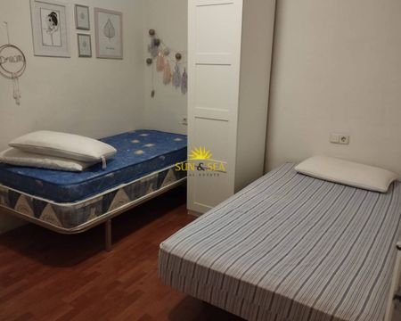 THREE-BEDROOM CHALET – ELCHE - Photo 2