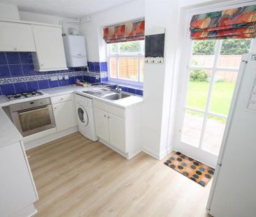 2 bedroom end of terrace house to rent - Photo 3