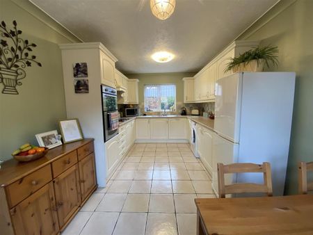2 bedroom detached house to rent - Photo 3