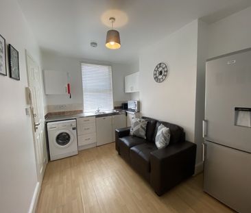 Flat 2, 95 Grafton Street – Student Accommodation Coventry - Photo 5