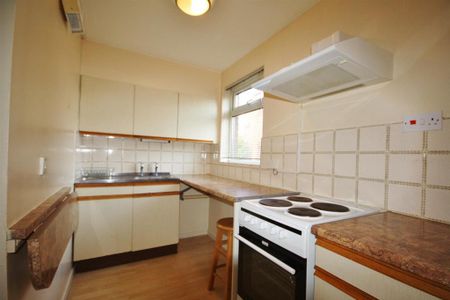 1 bedroom flat to rent - Photo 5