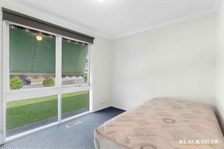 Four Bedroom Home in Wanniassa - Photo 2