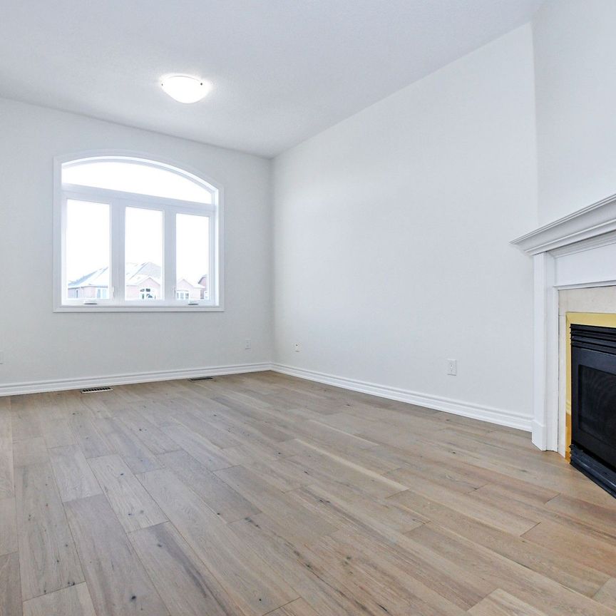 For Lease - 582 Skinner Avenue, Newmarket, Ontario - Photo 1