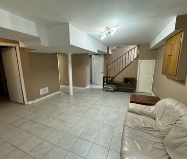 For Lease - 3690 Ellengale Drive, Mississauga, Ontario - Photo 4