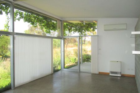 4 Lawrence Street, - Photo 3