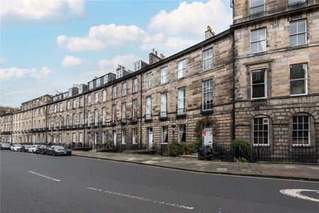 Flat 7, 8 Abercromby Place - Photo 4