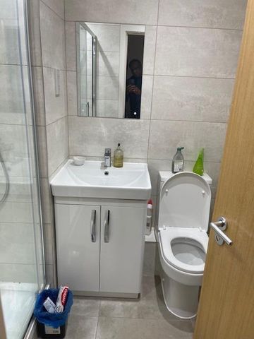 Room in a Shared Flat, Boardwalk Place, E14 - Photo 4