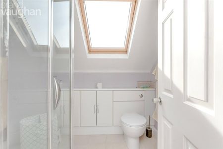 4 bedroom semi-detached house to rent - Photo 5