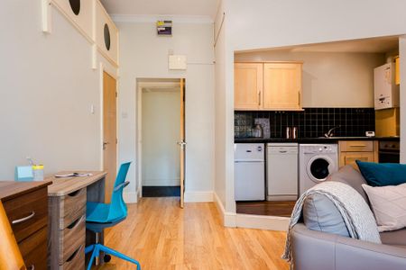 1 bedroom flat to rent - Photo 2