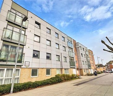 2 bedroom flat to rent - Photo 2