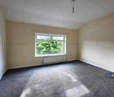 2 bedroom semi-detached house to rent - Photo 4