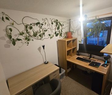 2 Bed End Terrace, Landmere Gardens, NG3 - Photo 5