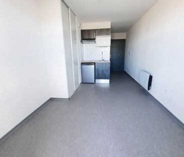 Location Appartement 1 pièce 18m² NIMES 30000 - Photo 2