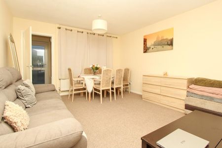 2 bedroom semi-detached house to rent - Photo 3