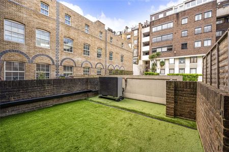 Spacious 3 bedroom mews house, in an incredibly central location just off Harley Street. - Photo 4