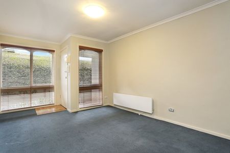 3/33 Austral Avenue, Brunswick VIC 3056 - Photo 4