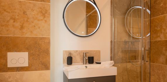Suite 122 - Photo 2