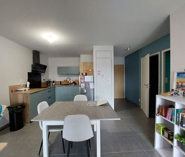 Appartement T2, terrasse, cave et parking - ONET-LE-CHATEAU - Photo 3