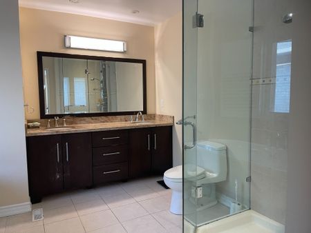 For Lease - 61 Mary Elizabeth Crescent, Markham, Ontario - Photo 3