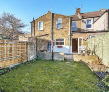 Room in a Shared House, Dunkeld Rd, SE25 - Photo 1
