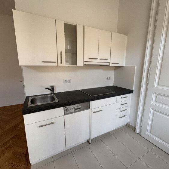 Provisionsfrei: Renovierter 25m² Altbau mit Einbauküche beim Rochusmarkt - 1030 Wien - Photo 1