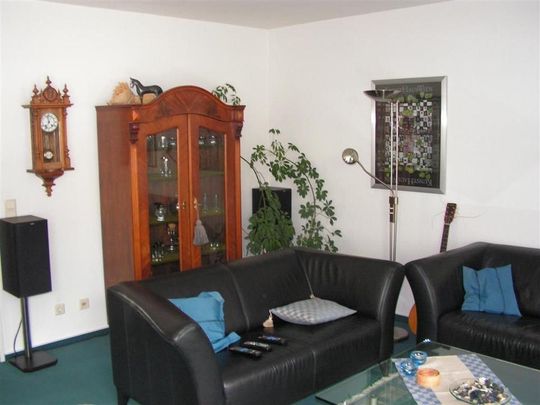 Gemütliche 2,5 Zimmerwohnung mit Balkon in ruhiger und grüner Umgebung! - Photo 1