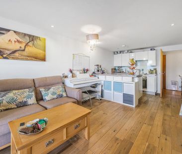 1 bedroom flat to rent - Photo 2