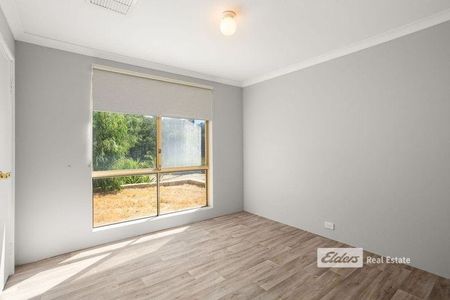 NEAT & TIDY - Photo 5