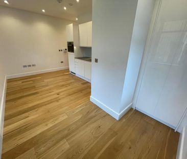 Studio to rent - Photo 2